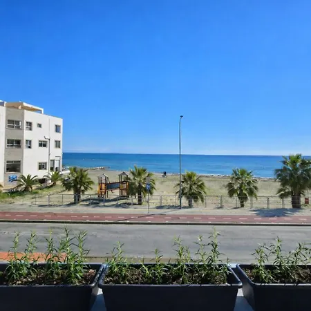 Apartment Mackenzie Beachfront Panorama Larnaka