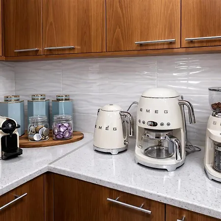 Mackenzie Beachfront Panorama Апартаменти