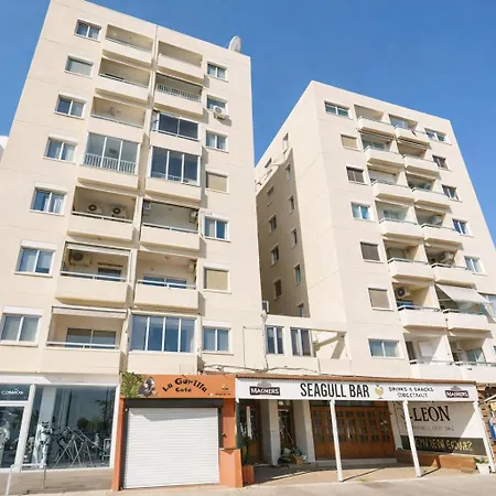 Mackenzie Beachfront Panorama Apartment Larnaka