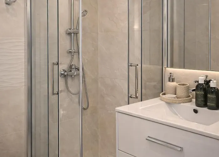 Mackenzie Beachfront Panorama Apartment *